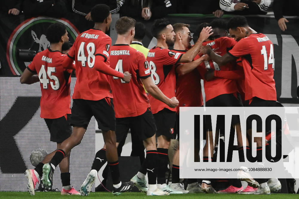 Juventus v Rennes - UEFA Europa League TURIN, ITALY, OCTOBER 22: Rennes forward Boulaye Dia (R) celebrates with teammates after scores his team s second goal fight for the ball with during the UEFA Europa League phase day 3 football match between Juventus and Rennes at the Juventus Stadium in Turin Italy, on October 22, 2026. Isabella Bonotto Anadolu Turin Italy. Editorial use only. Please get in touch for any other usage.
