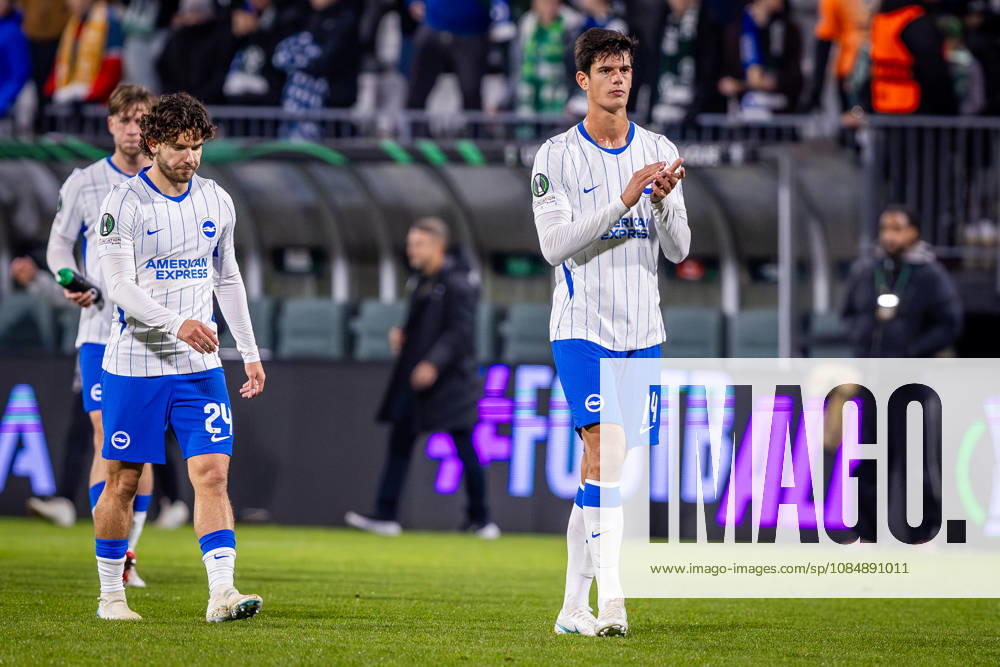 JABLONEC - BRIGHTON Chema Andres, Ferdi Kadioglu of Brighton thank to the fans after the matchday 2 of League phase round of UEFA Conference league football match between FK Jablonec and Brighton and Hove Albion at Stadion Strelnice. Jablonec nad Nisou, Czechia, October 22, 2026. Photo by Branislav Racko