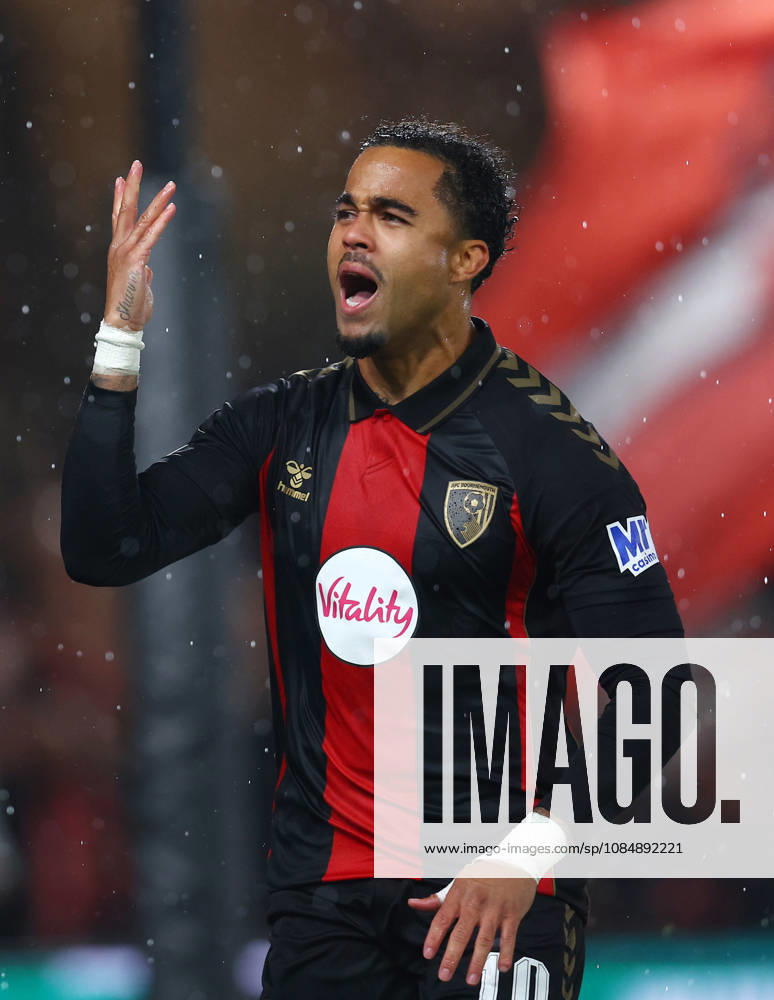 Bournemouth, England, 22nd October 2026. Justin Kluivert of Bournemouth celebrates scoring the first goal during the AFC Bournemouth vs AC Milan UEFA Europa League match at the Vitality Stadium, Bournemouth. Picture credit should read: Paul Terry Sportimage . SPI_015_PT_Bournmouthmouth_AC_Milan SPI-5092-0015