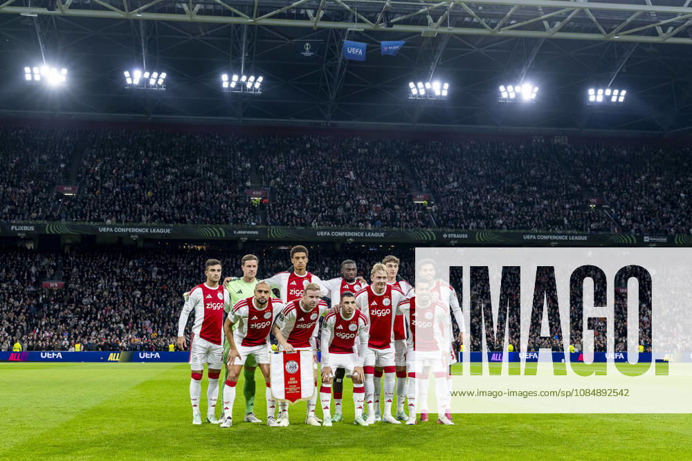 AMSTERDAM - Ajax defender Lucas Rosa, Ajax goalkeeper Marc-André ter Stegen, Ajax defender Aaron Bouwman, Ajax defender Jorthy Mokio, Ajax defender Youri Baas, Ajax defender Owen Wijndal, Ajax midfielder Sofyan Amrabat, Ajax midfielder Davy Klaassen, Ajax midfielder Oscar Gloukh, Ajax midfielder Julian Brandt, Ajax forward Marcos Leonardo during the UEFA Conference League match between Ajax and Atalanta at Johan Cruijff ArenA on 22 October 2026 in Amsterdam, Nederland. (Photo by DeFodi Images) -