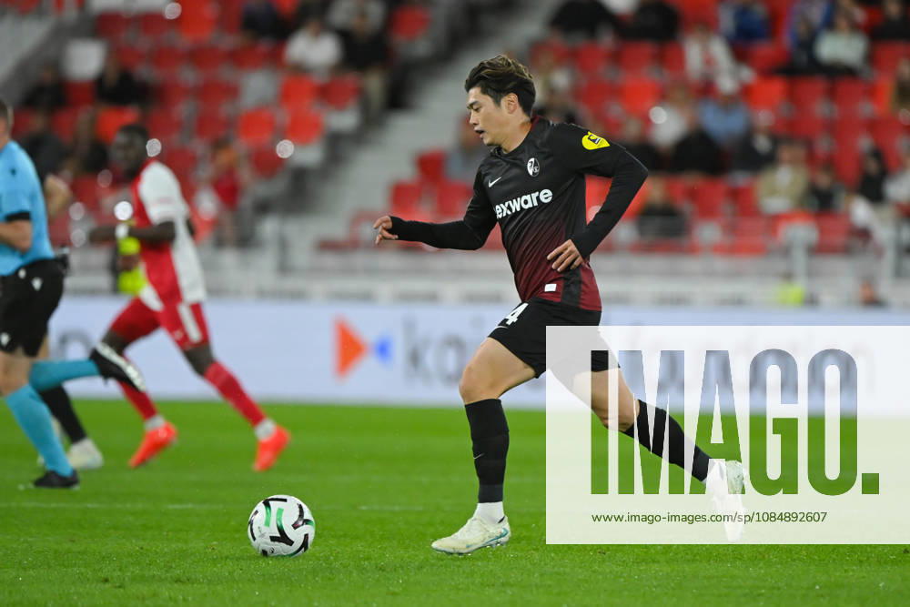 Yuito Suzuki (SC Freiburg) - UEFA Conference League match between AS Monaco and SC Freiburg on October 22, 2026 at the Louis II Stadium in Monaco.