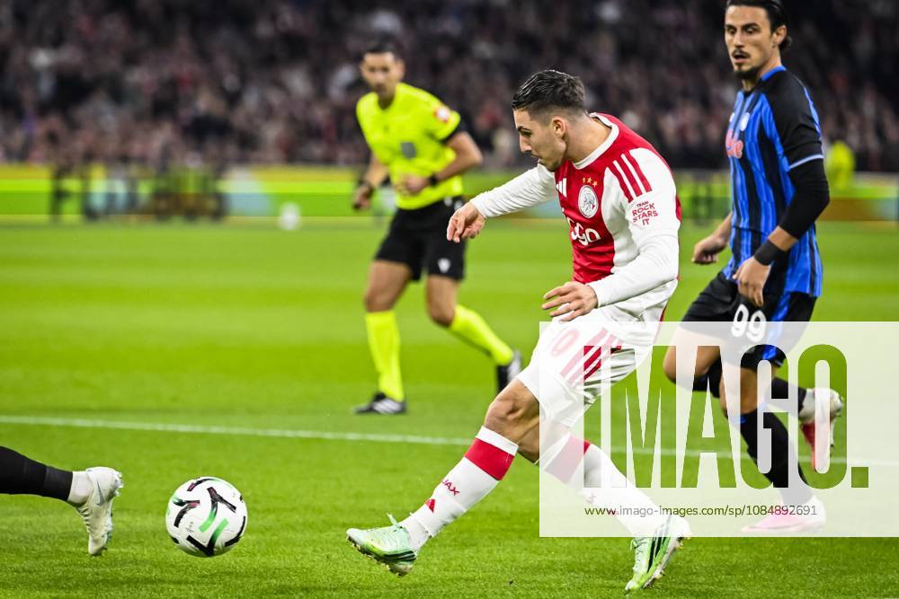 AMSTERDAM - Oscar Gloukh of Ajax during the UEFA Conference League match between AFC Ajax and Atalanta BC at the Johan Cruijff ArenA on October 22, 2026 in Amsterdam, the Netherlands. OLAF KRAAK ANP UEFA Conference League 2026 27 ANPxSportx IVx 573294306 originalFilename: 573294306