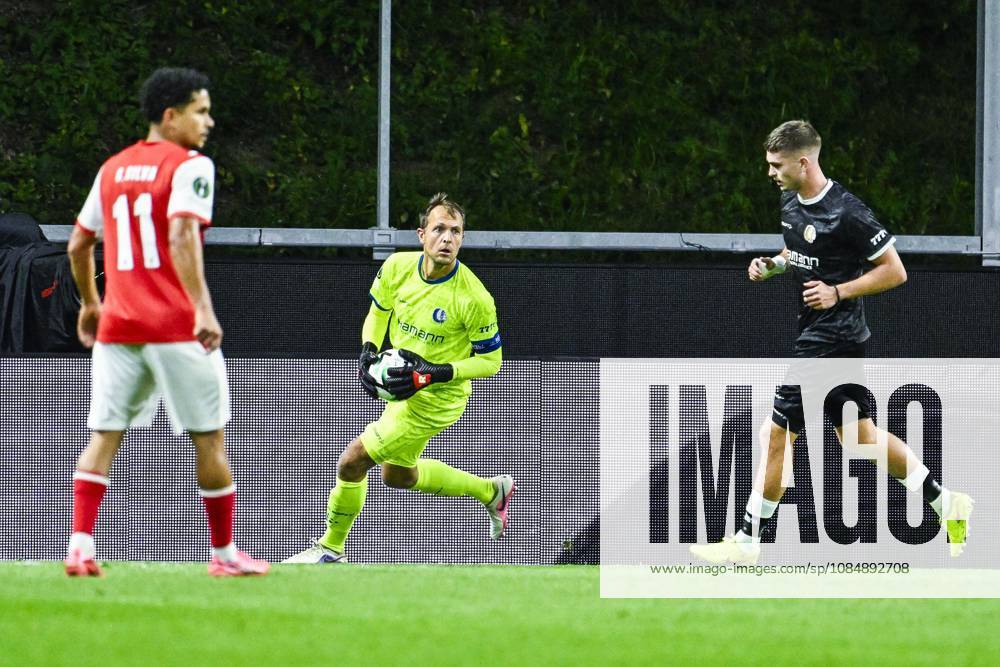 Davy Roef goalkeeper of KAA Gent pictured in action during a soccer game between Portuguese SC Braga and Belgian soccer team KAA Gent, Thursday 22 October 2026 in Braga, Portugal, the second match in the UEFA Conference League league phase. TOM GOYVAERTS TomxGoyvaerts x190687772x