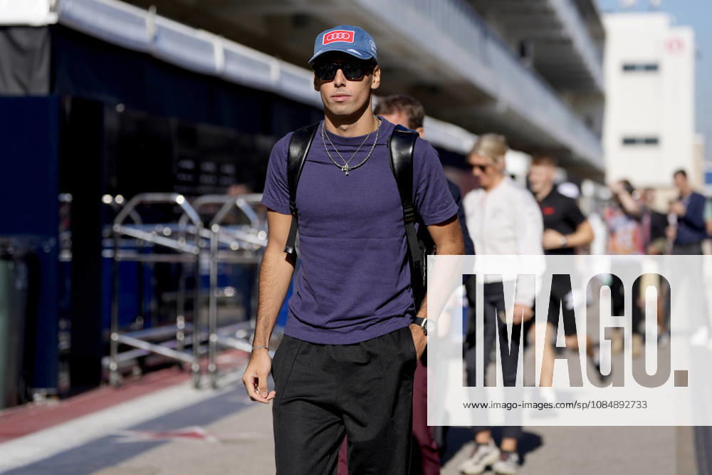 Brazilian Formula One driver Gabriel Bortoleto of Audi F1 Team arrives in the paddock during the Formula One United States Grand Prix at the Circuit of the Americas in Austin, Texas on Thursday, October 22, 2026. AUS2026102202 GREGxNASH