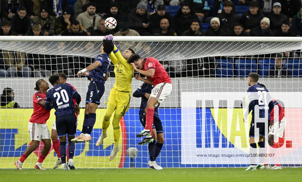 Strafraumszene, Torraumszene Torwart Dominik Greif Olympique Lyon (01) Aktion wird verletzt Verletzung beim Kopfballduell Zweikampf Aktion Felix Bacher Olympique Lyon (20) Ozan Kabak TSG 1899 Hoffenheim (05) TSG 1899 Hoffenheim vs Olympique Lyon 22.10.2026 DFL REGULATIONS PROHIBIT ANY USE OF PHOTOGRAPHS AS IMAGE SEQUENCES AND OR QUASI-VIDEO TSG 1899 Hoffenheim vs Olympique Lyon