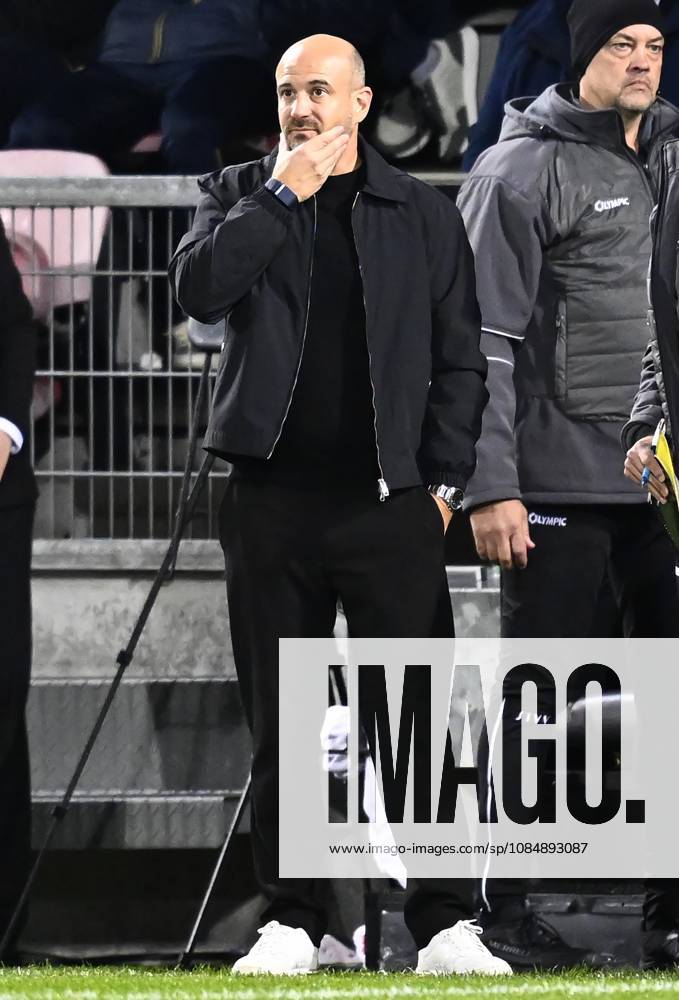 FC Midtjylland v Sint-Truidense VV - UEFA Conference League HERNING, DENMARK - OCTOBER 22 : De Meyer Frederic head coach of Sint-Truidense VV during the UEFA Conference League 2026 27 League Phase matchday 2 match between FC Midtjylland and Sint-Truidense VV on October 22, 2026 in Herning, Denmark, 22 10 2026 Herning Denmark