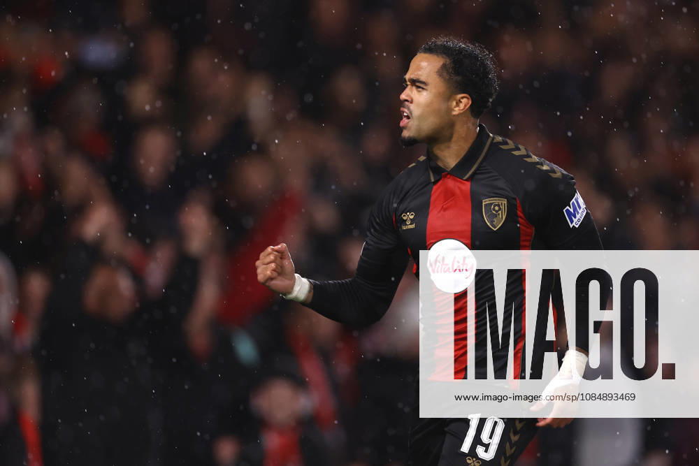 Bournemouth v AC Milan 22 October 2026, Bournemouth - UEFA Europa League - Bournemouth v AC Milan - Justin Kluivert of Bournemouth celebrates scoring the opening goal - Photo: Jacques Feeney Offside. Bournemouth UK