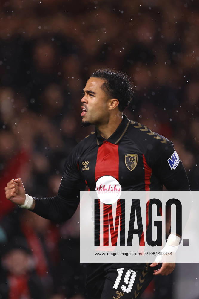 Bournemouth v AC Milan 22 October 2026, Bournemouth - UEFA Europa League - Bournemouth v AC Milan - Justin Kluivert of Bournemouth celebrates scoring the opening goal - Photo: Jacques Feeney Offside. Bournemouth UK