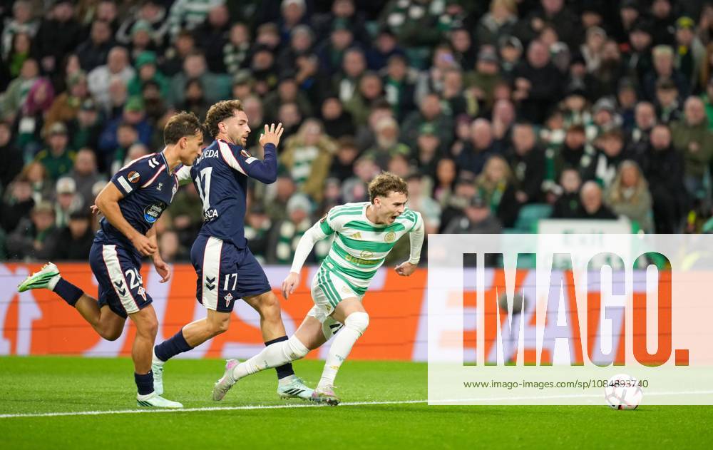 Callum Osmand of Celtic goes to ground under pressure from Sebastian Caceres & Javier Rueda of Celta Vigo Celtic v Celta Vigo, UEFA Europa League, Football, Celtic Park, Glasgow, Scotland, UK - 22 Oct 2026Glasgow Celtic Park Scotland United Kingdom