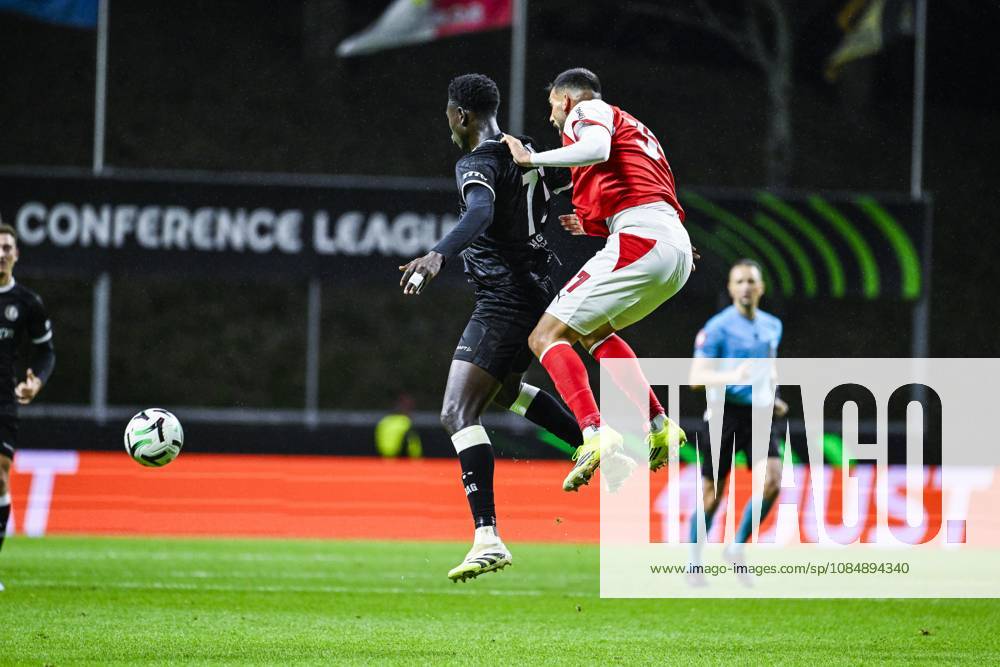 Ibrahimа Cisse of KAA Gent and Adrian Leon Barisic of SC Braga pictured in action during a soccer game between Portuguese SC Braga and Belgian soccer team KAA Gent, Thursday 22 October 2026 in Braga, Portugal, the second match in the UEFA Conference League league phase. TOM GOYVAERTS TomxGoyvaerts x190691413x
