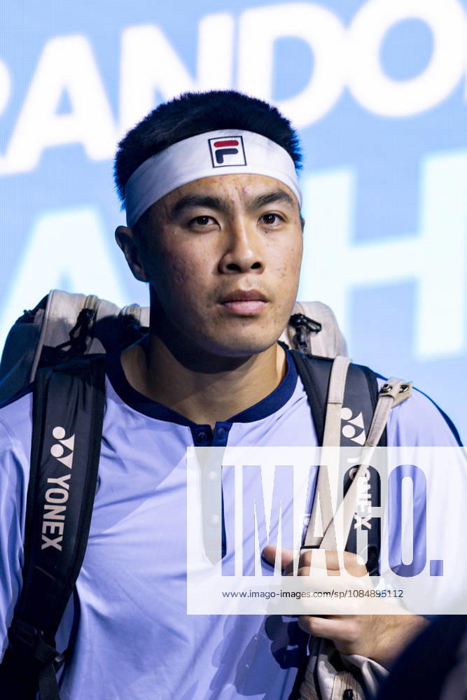 TENNIS : ATP, Tennis Herren 250 - Grand Prix Tennis AURA - Decines (France) 22 10 2026 Brandon Nakashima (USA) enters the court during the tournament of the Auvergne Rhône-Alpes Grand Prix at the LDLC Arena in Décines on October 22, 2026. Photo Sandrine Thesillat PsNewZ