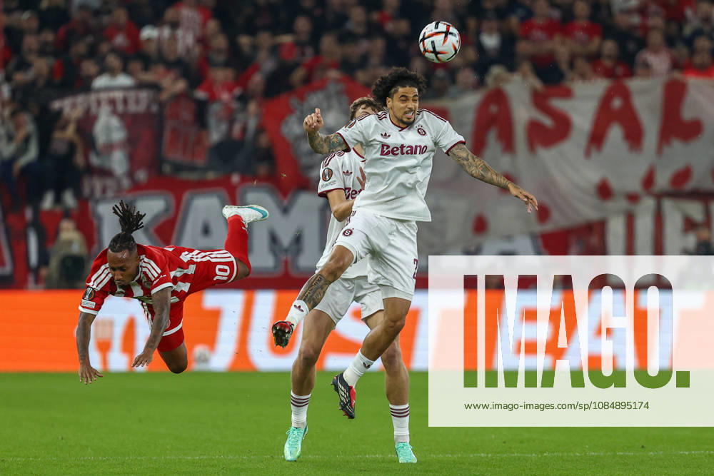 Olympiacos F.C. v AC Sparta Prague UEFA Europa League Gelson Martins of Olympiacos F.C. and Ki-Jana Hoever of AC Sparta Prague during the UEFA Europa League match at Karaiskakis Stadium, Piraeus 22 10 2026 UK Newspapers OUT