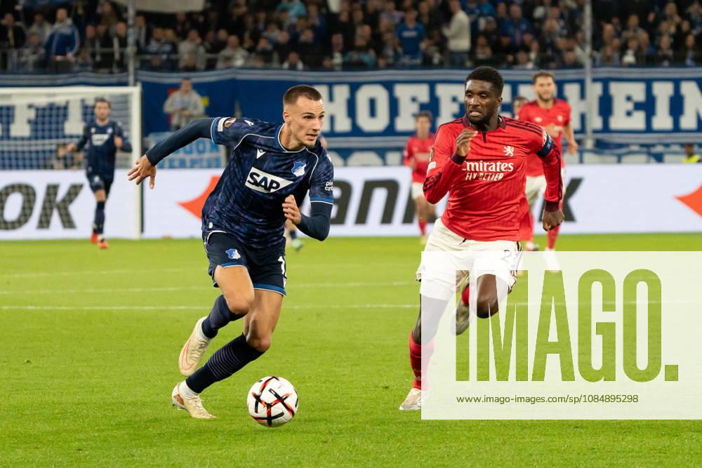 Tim Lemperle (TSG Hoffenheim, 19) läuft alleine auf das Tor zu, Großchance, am Ball, Aktion, Dribbling, dribbeln, Angriff, GER, TSG 1899 Hoffenheim vs. Olympique Lyon, Fussball, Europa League, Spieltag 3, Spielzeit 2026 2027, 22.10.2026, GER, TSG 1899 Hoffenheim vs. Olympique Lyon, Fussball, Europa League, Spieltag 3, Spielzeit 2026 2027, 22.10.2026, Sinsheim