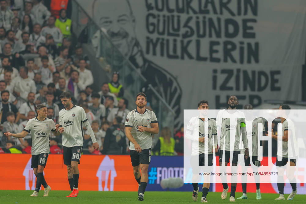2026-10-22 Besiktas JK v Crystal Palace FC - UEFA Europa League 2026 27 League Phase MD3 ISTANBUL, TURKEY - OCTOBER 22: Leandro Trossard of Besiktas JK, Umit Akdag of Besiktas JK, Salih Ozcan of Besiktas JK, Kartal Yilmaz of Besiktas JK, Wilfred Ndidi of Besiktas JK, Kassoum Ouattara of Besiktas JK, Hyeongyu Oh of Besiktas JK during the UEFA Europa League 2026 27 League Phase MD3 match between Besiktas JK and Crystal Palace FC at Tupras Stadium on October 22, 2026 in Istanbul, Turkey. (Photo by BSR Agency) Istanbul Turkey Content not available for redistribution in The Netherlands directly or indirectly through any third parties.