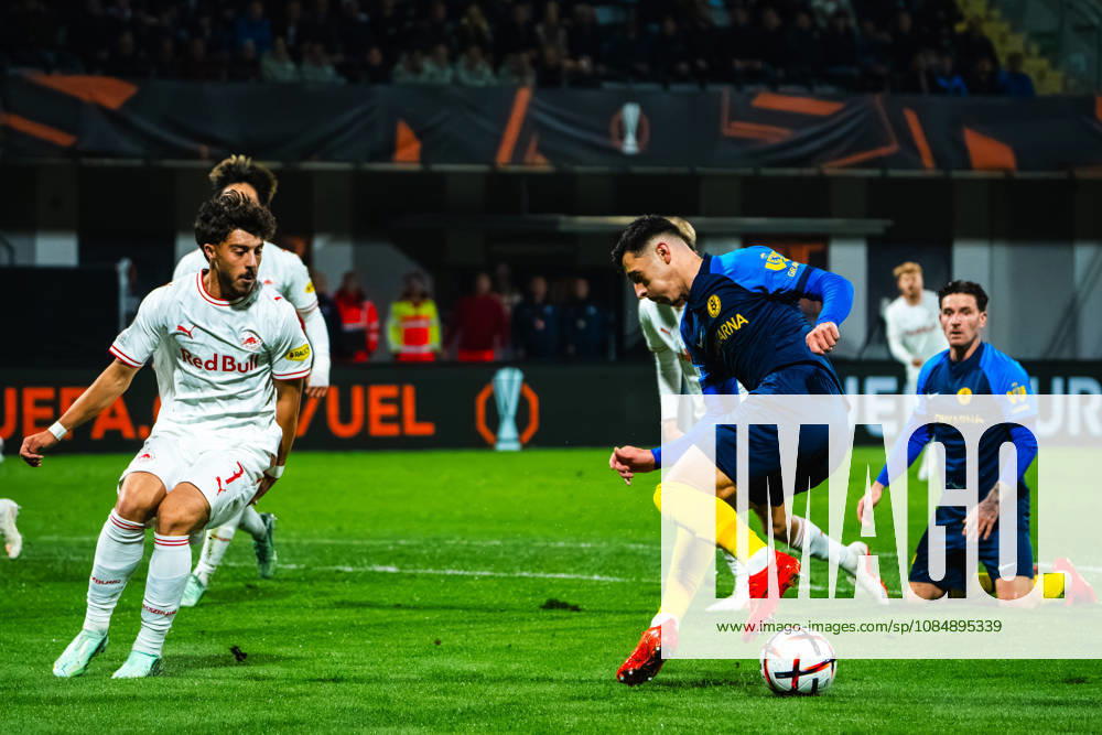 Benjamin Verbic of Celje (R) in action against Leandro Morgalla of Salzburg (L) during the UEFA Europa League match between Celje (Slovenia) and Salzburg (Austria) at Stadion Celje, Celje on October 22, 2026 in Celje, Slovenia. (Photo by Andraz Corel Sports Press Photo).