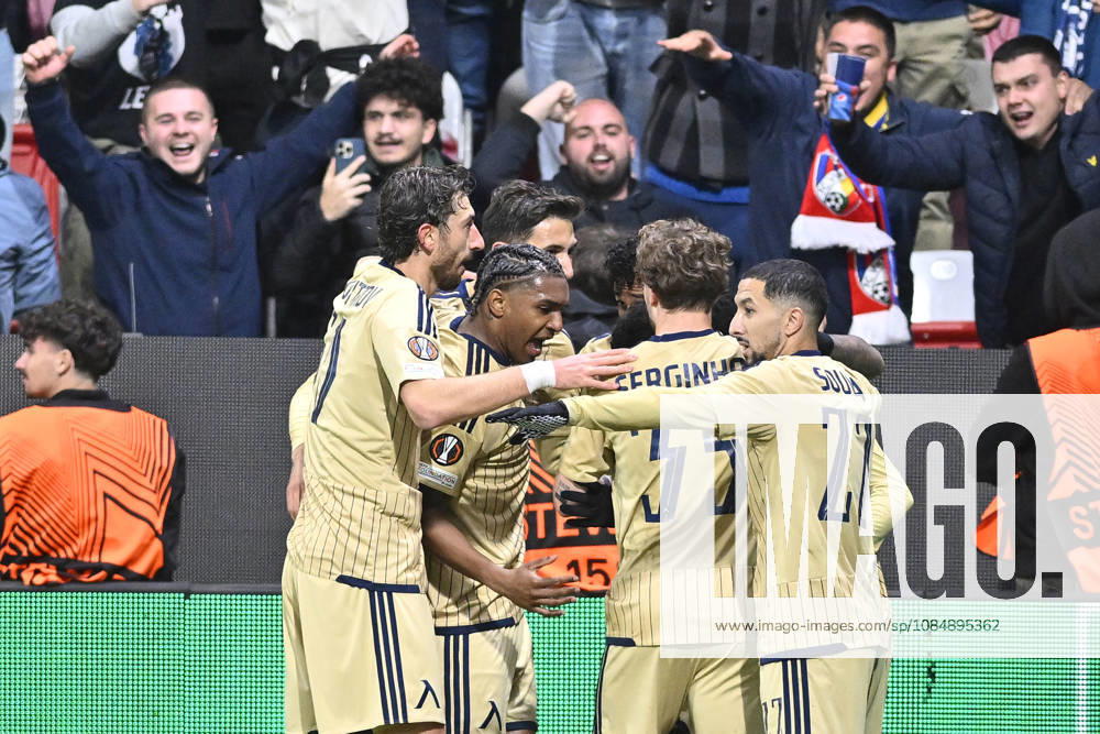 Fotball UEFA Europa League 3rd round match: Viktoria Plzen vs Levski Sofia in Pilsen, Czech Republic, October 22, 2026. Soccer players of Levski Sofia celebrate goal. (CTKxPhoto MiroslavxChaloupka) CTKPhotoP2026102209839 CTKPhotoP2026102209839