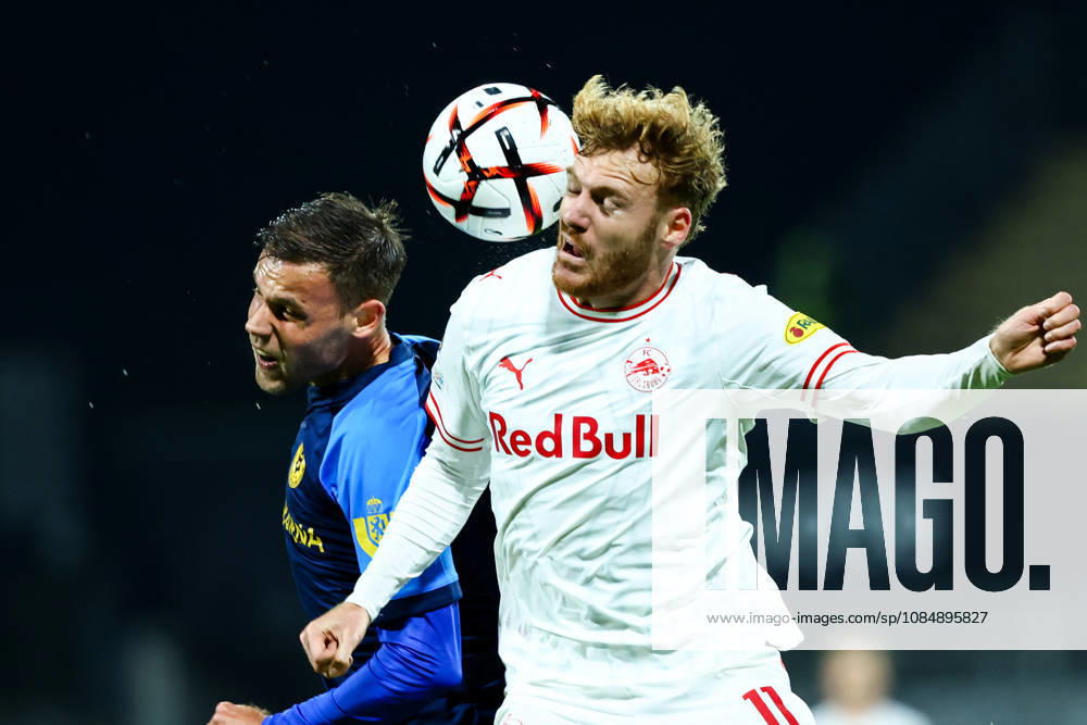 SOCCER - UEFA EL, Celje vs RBS CELJE,SLOVENIA,22.OCT.26 - SOCCER - UEFA Europa League, NK Celje vs Red Bull Salzburg. Image shows Pijus Sirvys (Celje) and Yorbe Vertessen (Salzburg). GEPAxpictures Doak