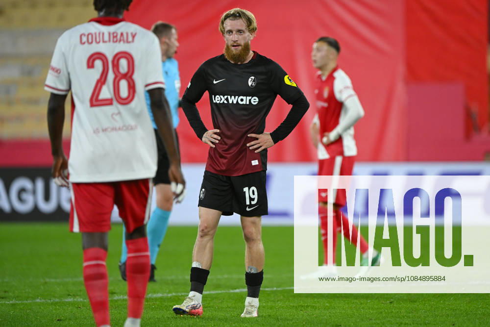 Niklas Beste (SC Freiburg) - UEFA Conference League match between AS Monaco and SC Freiburg on October 22, 2026 at the Louis II Stadium in Monaco.