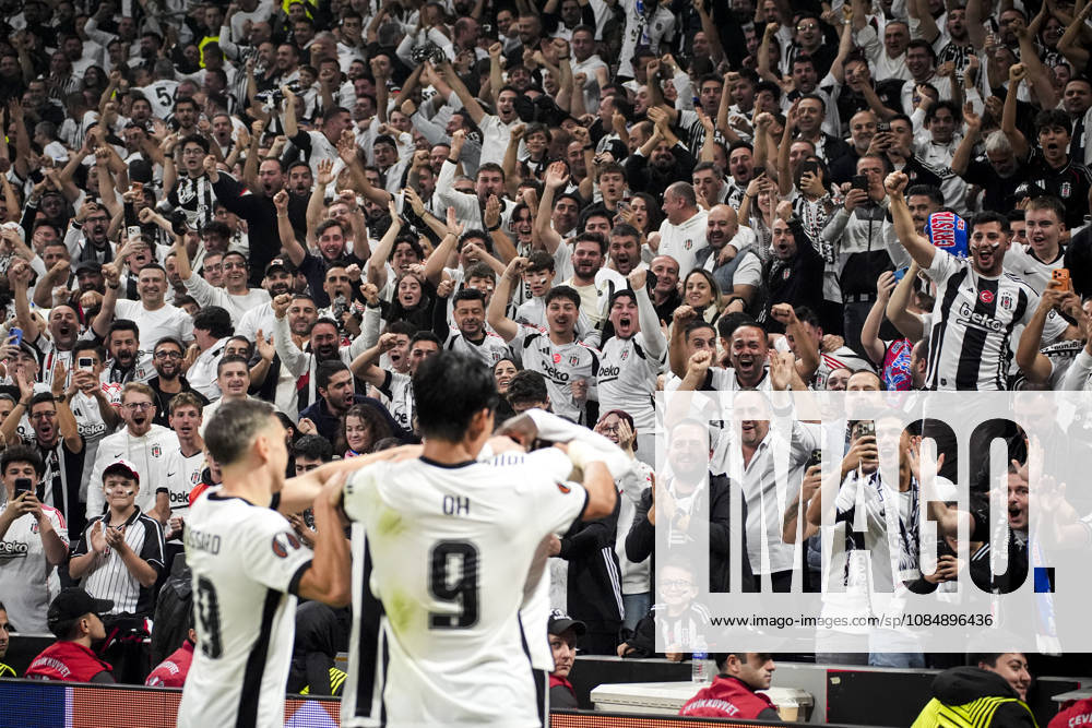 Besiktas v Crystal Palace - UEFA Europa League ISTANBUL, TURKIYE - OCTOBER 22: Players of Besiktas celebrate after a goal during the UEFA Europa League match between Besiktas and Crystal Palace at Tupras Stadium in Istanbul, Turkiye on October 22, 2026. Beyza Comert Anadolu Istanbul Turkey. Editorial use only. Please get in touch for any other usage.