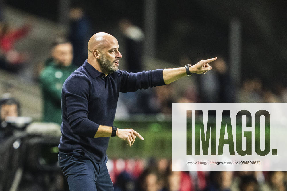 Franclim Carvalho Head Coach of SC Braga gestures during the UEFA Conference League 2026 27 League Phase MD2 match between SC Braga vs KAA Gent at Estádio Municipal de Braga on October 22th,2026 (Photo by Pedro Loureiro Sports Press Photo)