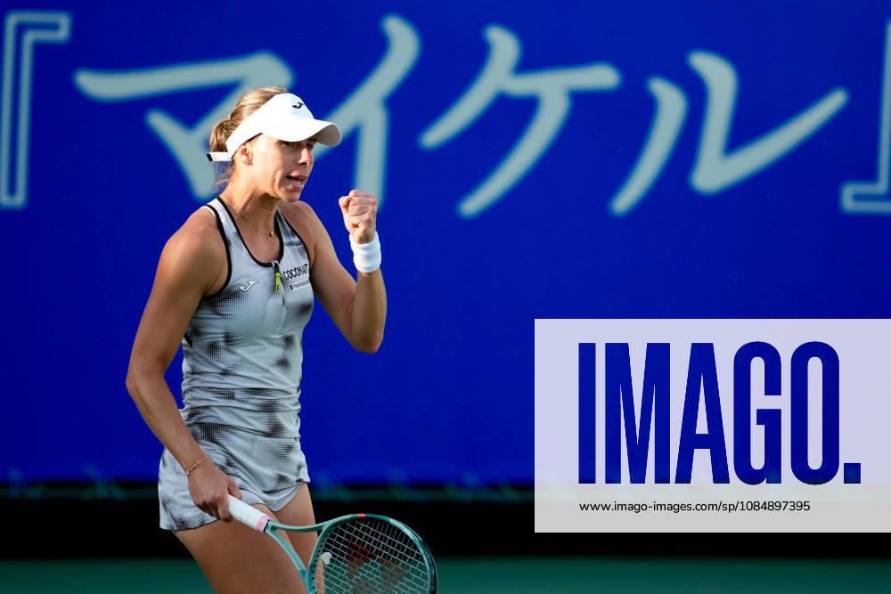 WTA, Tennis Damen Kinoshita Group Japan Open - Day 4 Magda Linette of Poland competes in her round of 16 singles match against Katerina Siniakova of the Czech Republic at the 2026 Kinoshita Group Japan Open Women s tennis tournament at Utsubo Tennis Center in Osaka, Japan, on October 22, 2026. Osaka Japan