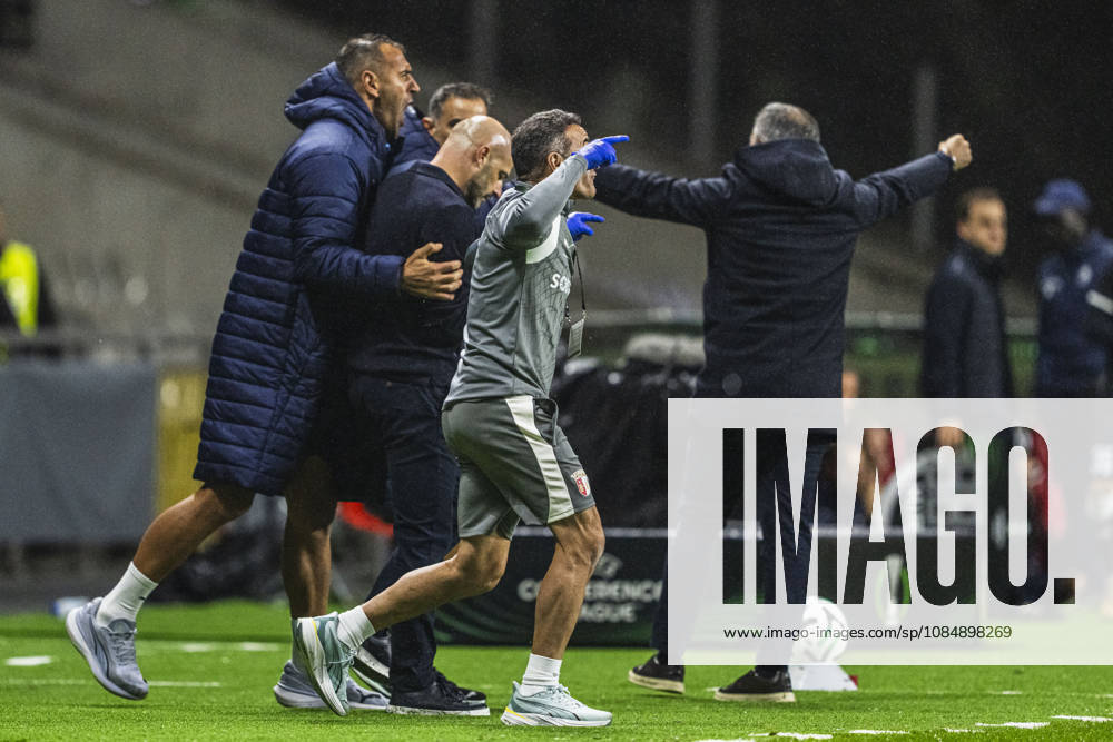 Franclim Carvalho Head Coach of SC Braga celebrates after team scores a goal during the UEFA Conference League 2026 27 League Phase MD2 match between SC Braga vs KAA Gent at Estádio Municipal de Braga on October 22th,2026 (Photo by Pedro Loureiro Sports Press Photo)