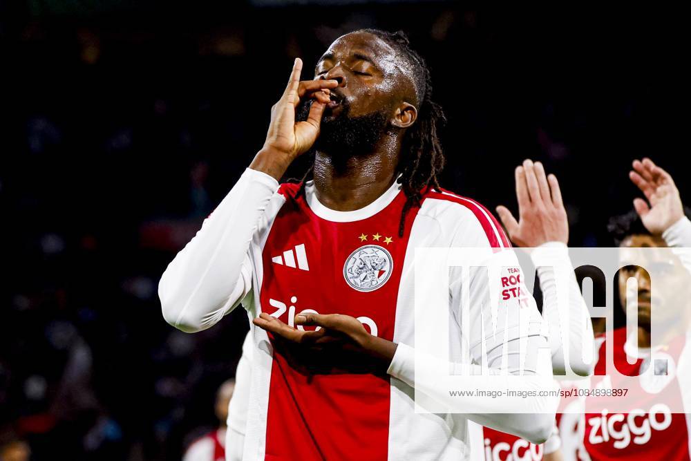 AMSTERDAM - Tolu Arokodare of AFC Ajax scores and celebrates his team s first goal during the UEFA Conference League match between AFC Ajax and Atalanta BC at the Johan Cruijff ArenA on October 22, 2026 in Amsterdam, the Netherlands. WART BRINKERHOF ANP Conference League 2026 27 ANPxSportx xMarcelxterxBalsxIVx 573305665 originalFilename: 573305665