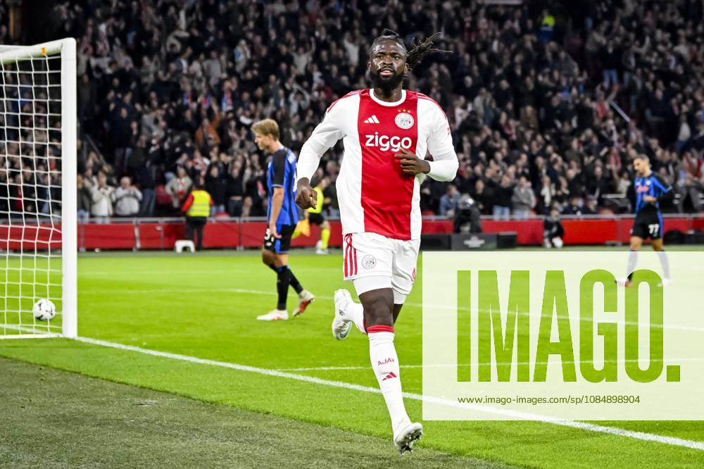 AMSTERDAM - Tolu Arokodare of Ajax celebrates scoring the 1-0 during the UEFA Conference League match between AFC Ajax and Atalanta BC at the Johan Cruijff ArenA on October 22, 2026 in Amsterdam, the Netherlands. OLAF KRAAK ANP UEFA Conference League 2026 27 ANPxSportx IVx 573305677 originalFilename: 573305677