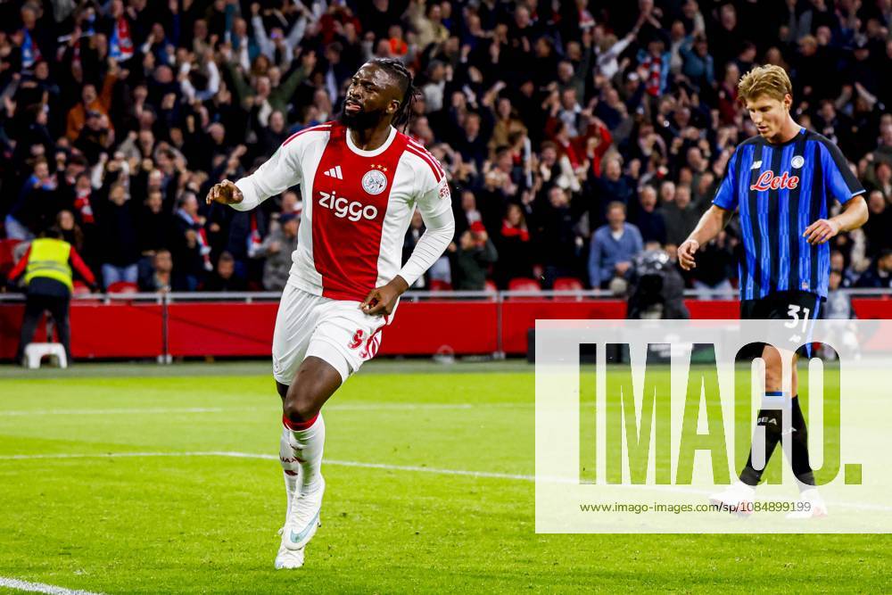 AMSTERDAM - Tolu Arokodare of AFC Ajax scores and celebrates his team s first goal during the UEFA Conference League match between AFC Ajax and Atalanta BC at the Johan Cruijff ArenA on October 22, 2026 in Amsterdam, the Netherlands. WART BRINKERHOF ANP Conference League 2026 27 ANPxSportx xMarcelxterxBalsxIVx 573306147 originalFilename: 573306147