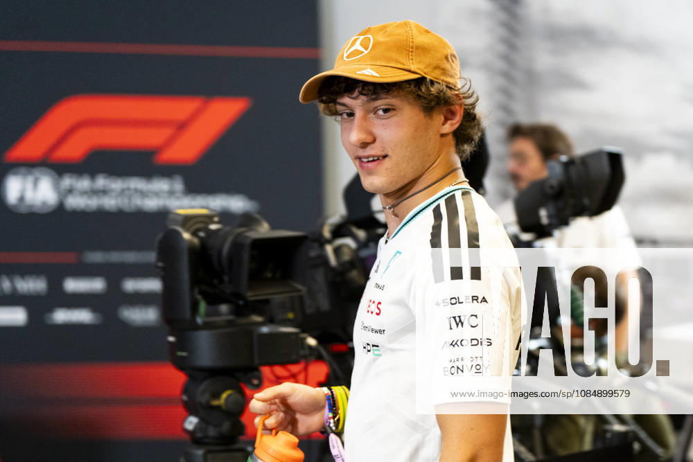 Italian Formula One driver Andrea Kimi Antonelli of Mercedes-AMG Petronas arrives for a press conference, PK, Pressekonferenz prior to the Formula One United States Grand Prix at the Circuit of the Americas in Austin, Texas on Thursday, October 22, 2026. AUS2026102226 GREGxNASH