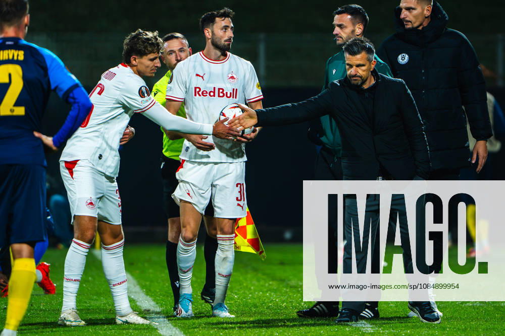 Zoran Zeljkovic head coach of Celje (R) during the UEFA Europa League match between Celje (Slovenia) and Salzburg (Austria) at Stadion Celje, Celje on October 22, 2026 in Celje, Slovenia. (Photo by Andraz Corel Sports Press Photo).
