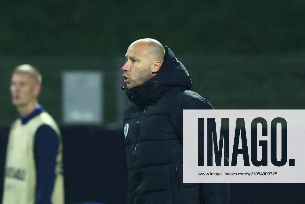 SOCCER - UEFA EL, Celje vs RBS CELJE,SLOVENIA,22.OCT.26 - SOCCER - UEFA Europa League, NK Celje vs Red Bull Salzburg. Image shows Head coach Zoran Zeljkovic (Celje). GEPAxpictures Doak