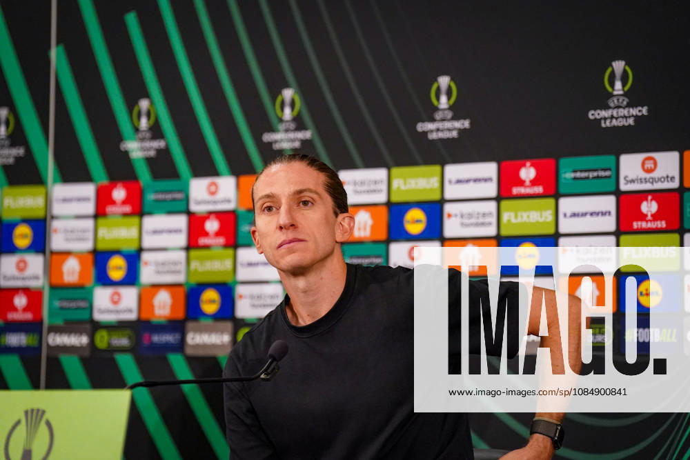 Fussball UEFA Conference League 2026 - 2027, 2. Spieltag - AS Monaco vs SC Freiburg - Stadion Louis II (Monaco): Luis Filipe (Trainer, AS Monaco) Mimik, Gesichtsausdruck, Emotion, Pressekonferenz, Medien
