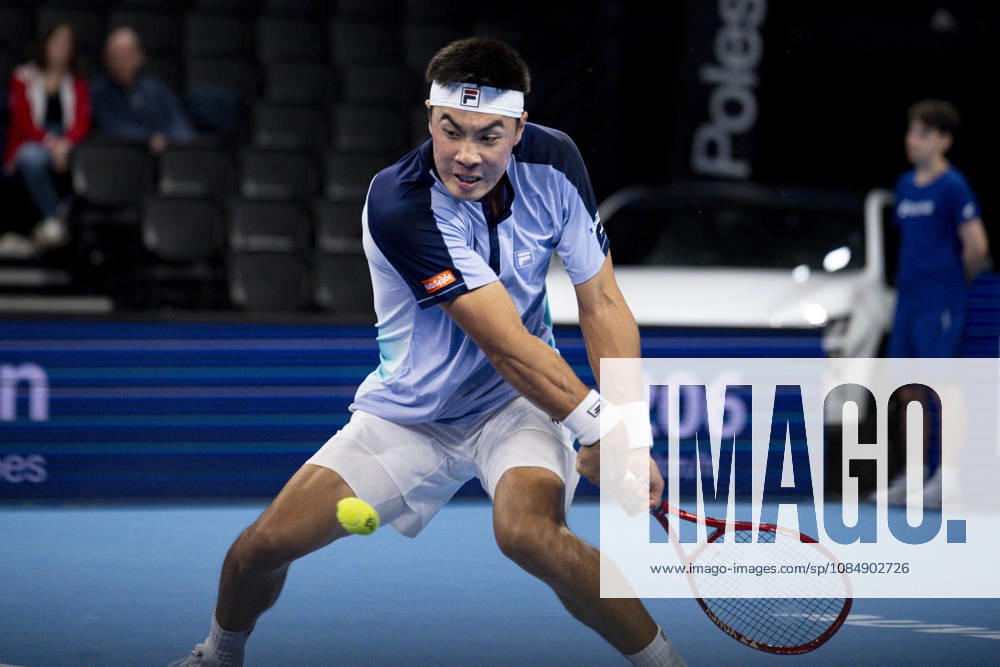 TENNIS : ATP, Tennis Herren 250 - Grand Prix Tennis AURA - Decines (France) 22 10 2026 Brandon Nakashima qualifies for the quarterfinals during the tournament of the Auvergne Rhône-Alpes Grand Prix at the LDLC Arena in Décines on October 22, 2026. Photo Sandrine Thesillat PsNewZ
