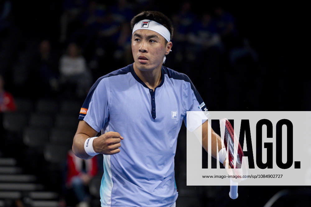 TENNIS : ATP, Tennis Herren 250 - Grand Prix Tennis AURA - Decines (France) 22 10 2026 Brandon Nakashima qualifies for the quarterfinals during the tournament of the Auvergne Rhône-Alpes Grand Prix at the LDLC Arena in Décines on October 22, 2026. Photo Sandrine Thesillat PsNewZ