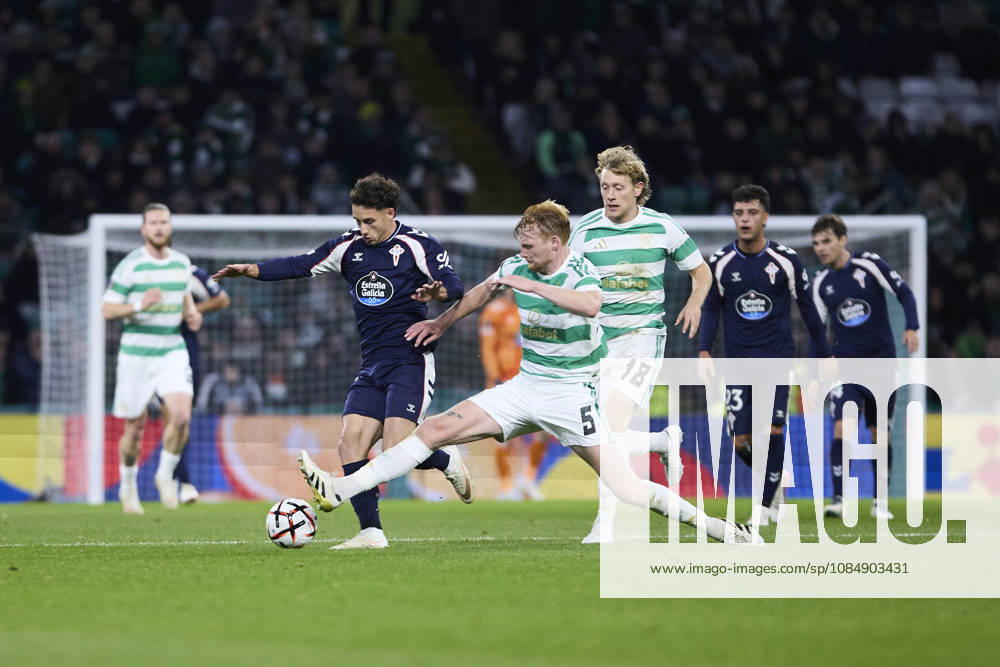 Celtic FC v Real Club Celta - UEFA Europa League 2026 27 League Phase MD3 GLASGOW, SCOTLAND - OCTOBER 22: Pablo Duran of RC Celta de Vigo competes for the ball with Liam Scales of Celtic FC during the UEFA Europa League 2026 27 League Phase MD3 match between Celtic FC and Real Club Celta de Vigo at Celtic Park on October 22, 2026 in Glasgow, Scotland. (Photo by Diego Simon Photo Players Images Magara Press) Glasgow Celtic Park Stadium Scotland