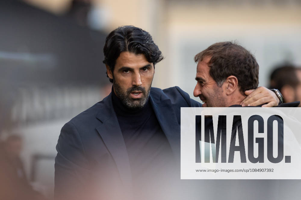Inter Club Escaldes v Universitatae Craiova - UEFA Conference League Filipe Coelho, head coach of Universitatea Craiova, greets Felipe Ortiz, head coach of Inter Club d Escaldes, before the UEFA Conference League match between Inter Club d Escaldes and Universitatea Craiova at New FAF Stadium in Encamp, Andorra, on October 22, 2026. Encamp Andorra Andorra