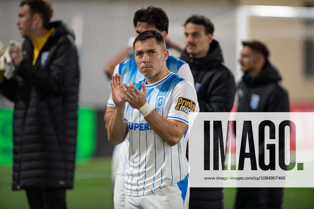 Inter Club Escaldes v Universitatae Craiova - UEFA Conference League Carlos Mora, player number 17 of Universitatea Craiova, greets supporters after the victory in the UEFA Conference League match between Inter Club d Escaldes and Universitatea Craiova at New FAF Stadium in Encamp, Andorra, on October 22, 2026. Encamp Andorra Andorra