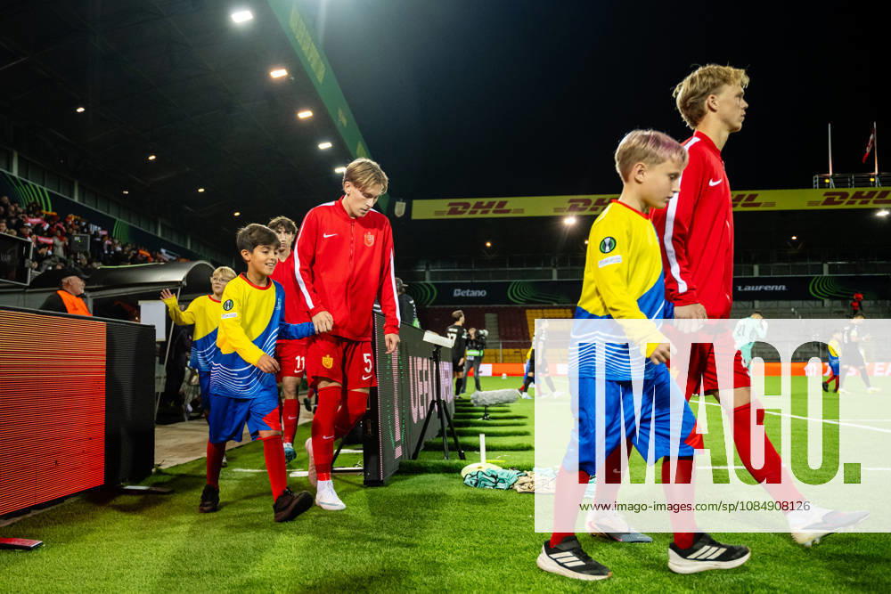 FC Nordsjaelland v CSKA Sofia, UEFA Conference League, Farum, Denmark Farum, Denmark. 22nd, October 2026. The players of FC Nordsjaelland enter the pitch for the UEFA Conference League match between FC Nordsjaelland and CSKA Sofia at Right to Dream Park in Farum. Danmark, Farum, Right to Dream Park