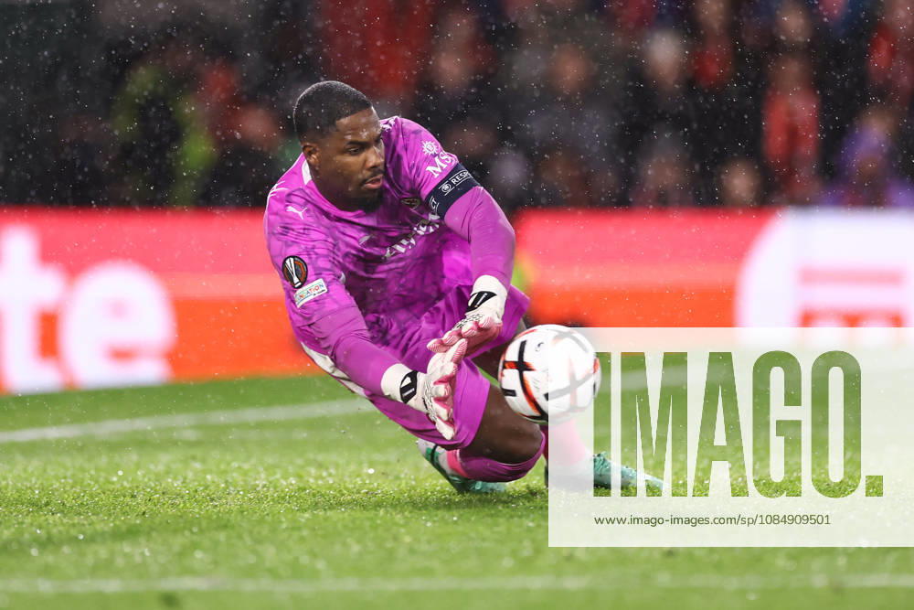 Bournemouth v AC Milan 22 October 2026, Bournemouth - UEFA Europa League - Bournemouth v AC Milan - AC Milan goalkeeper Mike Maignan makes a save - Photo: Jacques Feeney Offside. Bournemouth UK