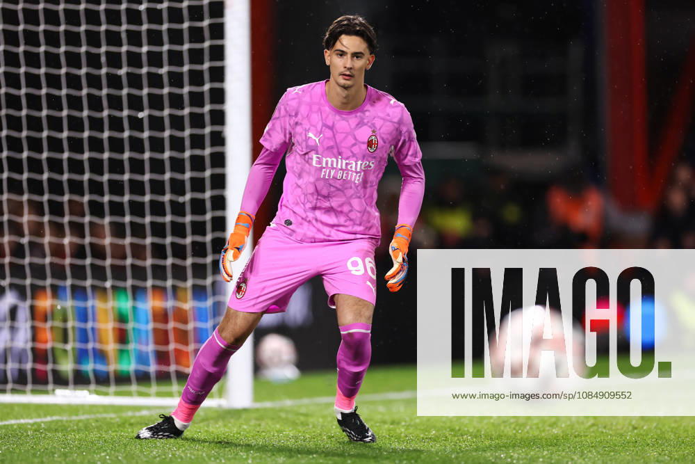 Bournemouth v AC Milan 22 October 2026, Bournemouth - UEFA Europa League - Bournemouth v AC Milan - AC Milan goalkeeper Lorenzo Torriani - Photo: Jacques Feeney Offside. Bournemouth UK
