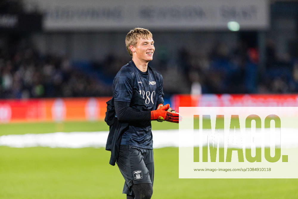 Aarhus GF v Egnatia, UEFA Conference League, Randers, Denmark Randers, Denmark. 22nd, October 2026. Goalkeeper Marius van der Raad of Aarhus GF seen warming up for the UEFA Conference League match between Aarhus GF and Egnatia at Randers Stadion in Randers. Denmark, Randers, Cepheus Park Randers