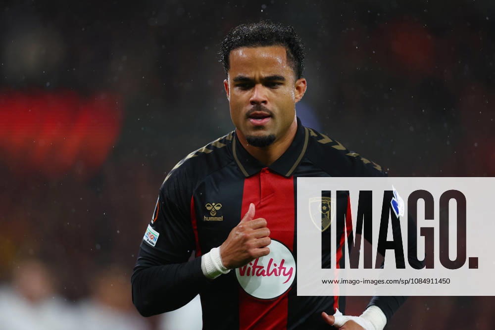 Bournemouth, England, 22nd October 2026. Justin Kluivert of AFC Bournemouth during the AFC Bournemouth vs AC Milan UEFA Europa League match at the Vitality Stadium, Bournemouth. Picture credit should read: Paul Terry Sportimage . SPI_094_PT_Bournemouth_AC_Milan SPI-5092-0094