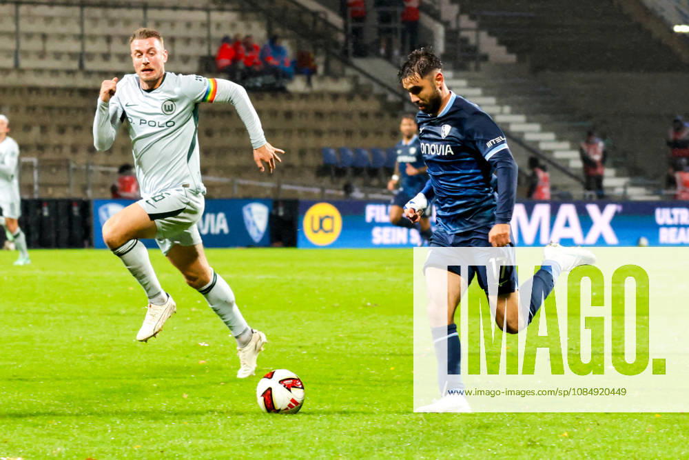 Fussball 2.Bundesliga, VfL Bochum - VfL Wolfsburg v.l. Hauke Wahl (VfL Wolfsburg), Gerrit Holtmann (VfL Bochum) Bochum