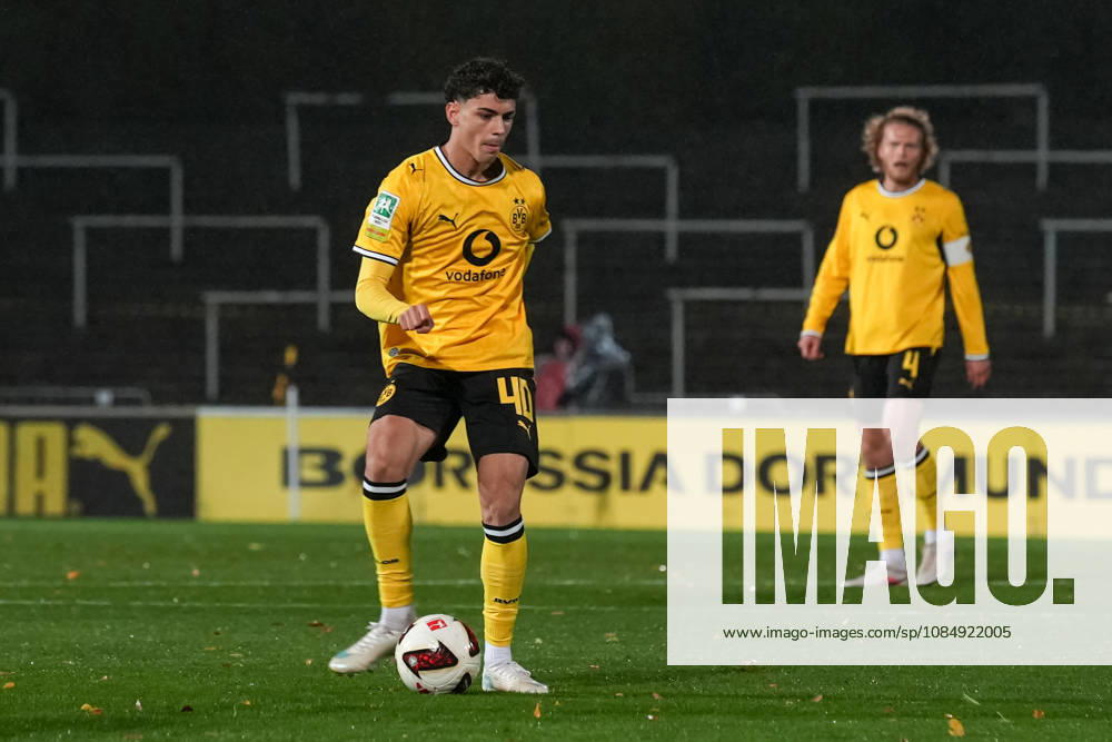 Saison 2026 2027 14. Spieltag Regionalliga West im Stadion Rote Erde, Dortmund, Germany. BV Borussia Dortmund U23 - Bonner SC. Samuele Inacio (BVB)