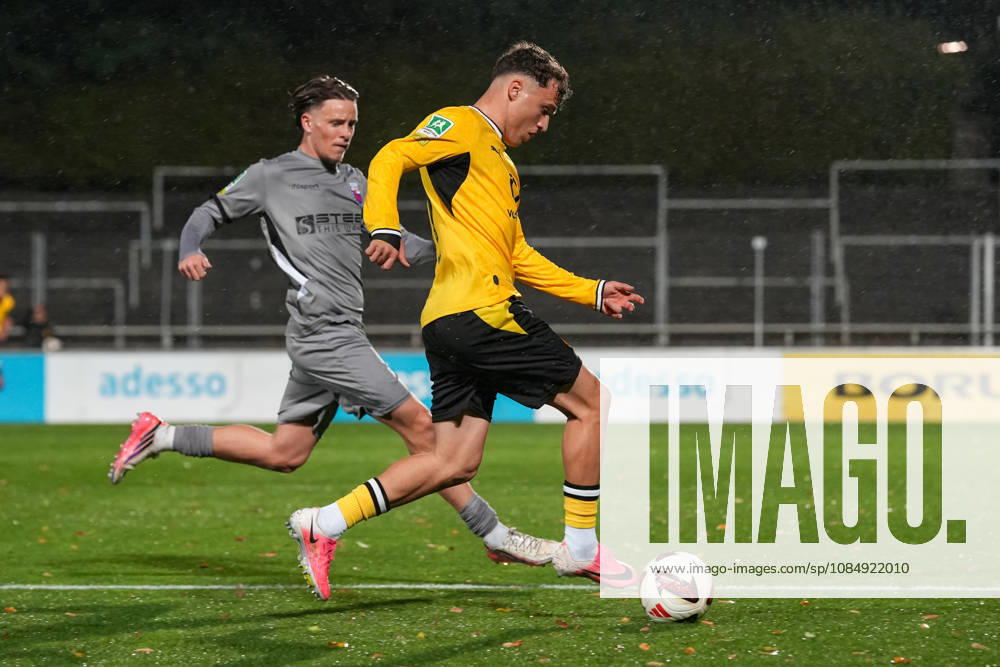 Saison 2026 2027 14. Spieltag Regionalliga West im Stadion Rote Erde, Dortmund, Germany. BV Borussia Dortmund U23 - Bonner SC. Malik Hodroj (BVB)