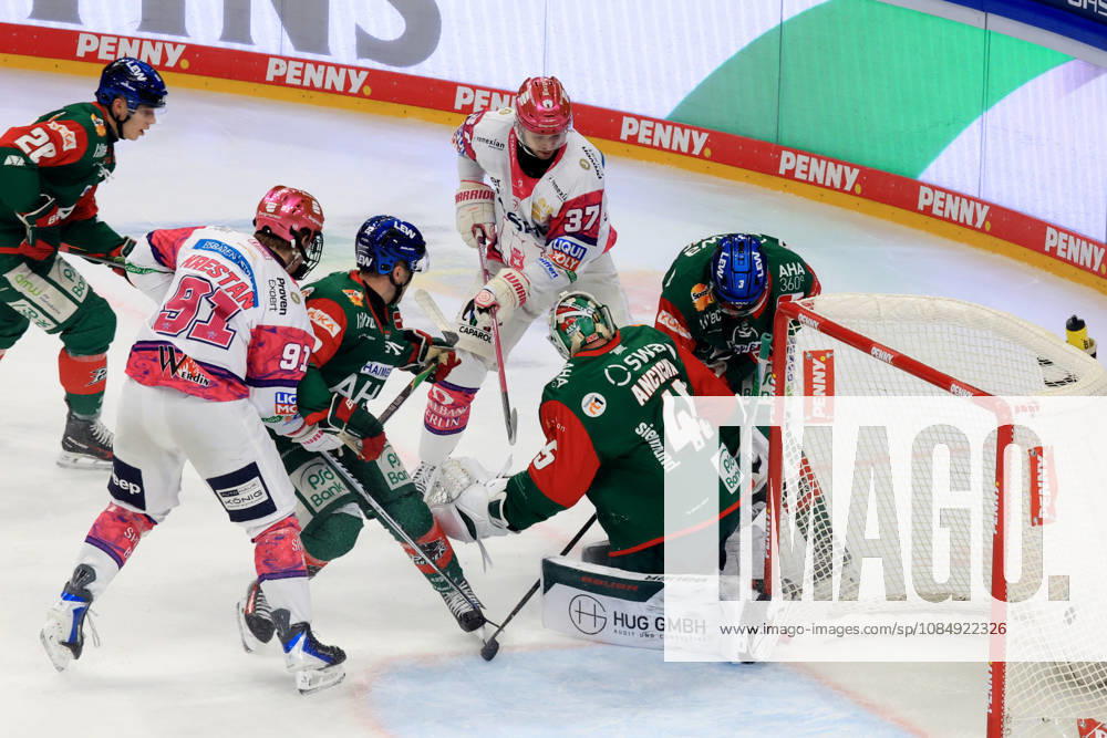 DEU, GER, Eishockey, 11.Spieltag, Saison 2026 27, Berlin, Eisbaeren Berlin vs. Augsburger Panther Tobias Krestan ( Eisbaeren Berlin 91 ), Markus Vikingstad ( Eisbaeren Berlin 37 ), TOBIAS ANCICKA ( Augsburger Panther 45 ), Kyle Wood ( Augsburger Panther 37 ) nordphoto GmbH Engler Berlin Uber-Arena Berlin Deutschland