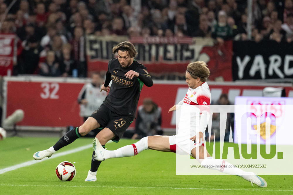 GER, Fussball, Herren, 1. Bundesliga, Saison 2026 2027, 7. Spieltag, VfB Stuttgart vs. Borussia Moenchengladbach v. li. im Zweikampf Joseph Michael Scally ( Borussia Moenchengladbach, 29 ), Maximilian Mittelstaedt ( VfB Stuttgart, 07 ). DFB DFL regulations prohibit any use of photographs as image sequences and or quasi-video. Stuttgart MHP Arena Baden-Württemberg Deutschland