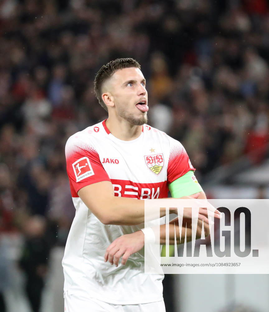 VfB Stuttgart - Borussia Mönchengladbach Deutschland, Stuttgart, 23.10.2026, Fussball, Bundesliga, Saison 2026 2027, VfB Stuttgart - Borussia Mönchengladbach: Ermedin Demirovic (VfB Stuttgart); Jubel Tor 1:0 Demirovic.