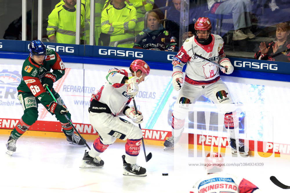 DEU, GER, Eishockey, 11.Spieltag, Saison 2026 27, Berlin, Eisbaeren Berlin vs. Augsburger Panther Yannick Veilleux ( Eisbaeren Berlin 38 ), Tobias Krestan ( Eisbaeren Berlin 91 ), FABRIZIO PILU ( Augsburger Panther 68 ) nordphoto GmbH Engler Berlin Uber-Arena Berlin Deutschland